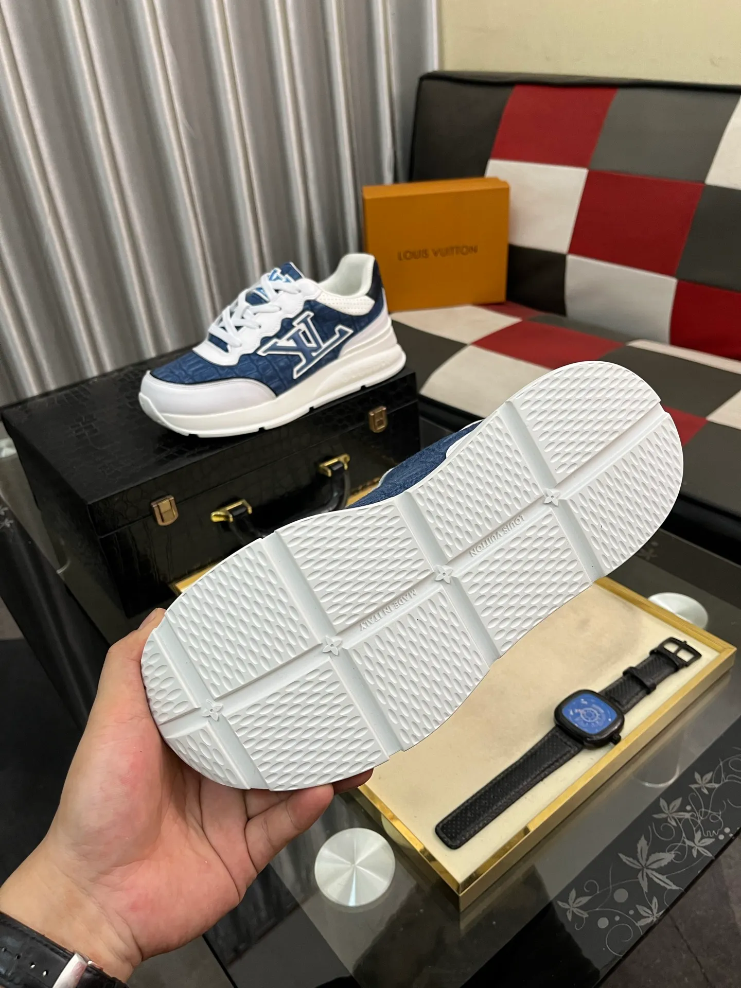 Men's shoes 💰458⌚️⌚️[Louis Vuitton LV] Dad shoes are popular casual sports shoes with outsole, breathable and comfortable, easy to walk, trendy men's versatile fly woven epoxy with ➕leather lining➕Gucci's popular original outsole, sports and running style, super comfortable. Size 38-443️⃣Colors available
